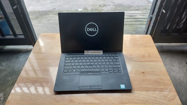 Laptop Dell Latitude 7490 i5 8250U – ram 8gb – ssd 256gb – 14 inch full hd 10
