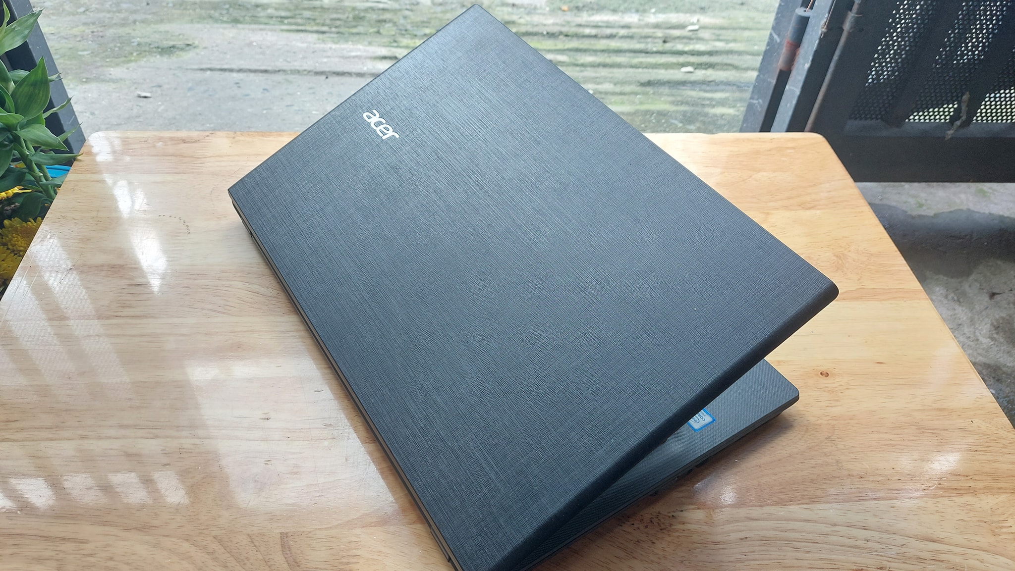 Laptop Acer E5 573G i5 5200 Ram 4Gb SSD 120Gb 3
