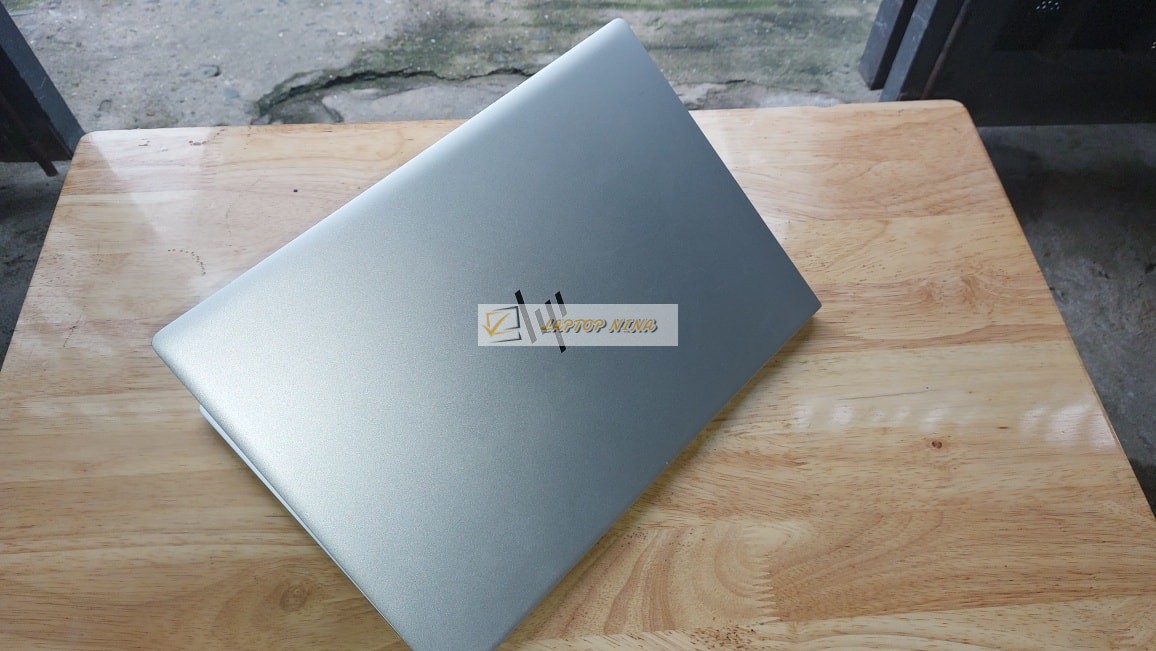 Laptop HP Elitebook 1040 G4 i7 7600 ram 8gb ssd 256 gb 4