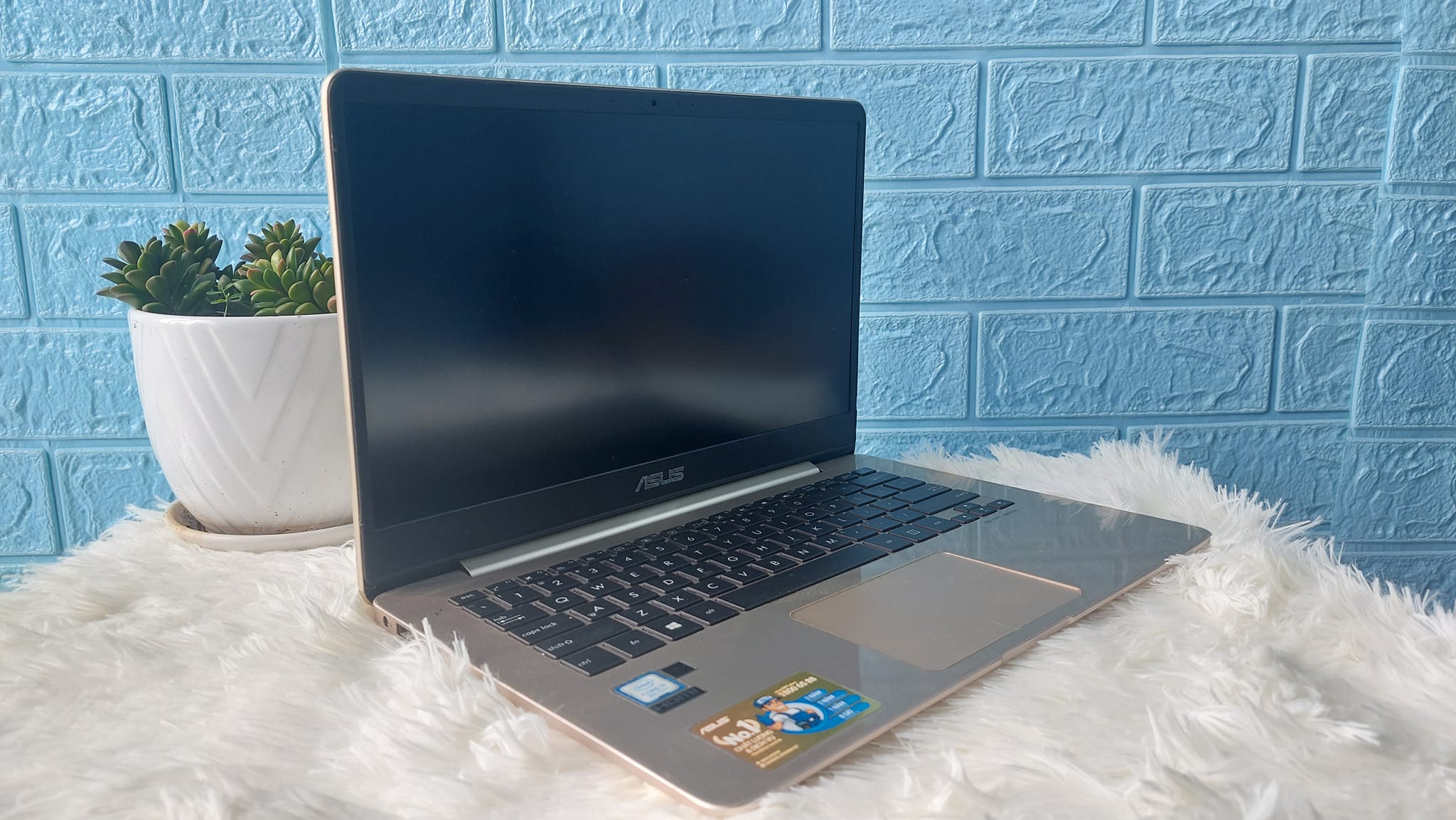 Laptop Asus Zenbook UX430 i5 8250U Ram 8gb SSD 256 gb 1