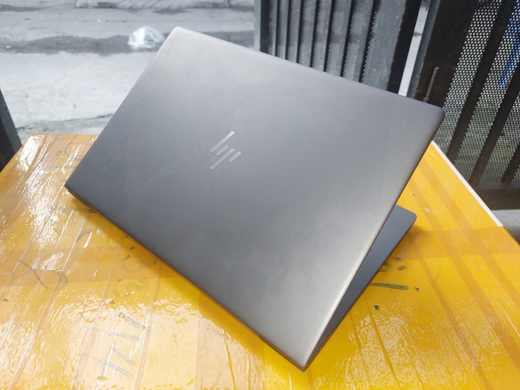 Laptop Nina