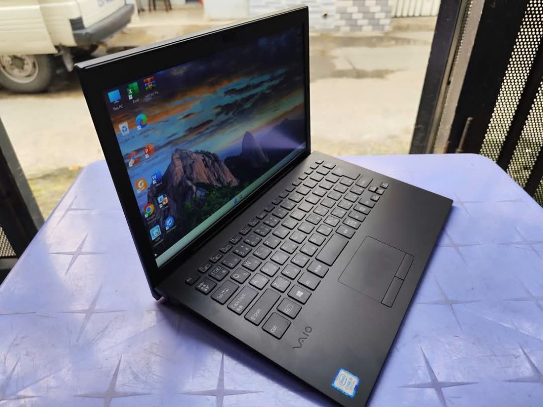 Laptop Nina