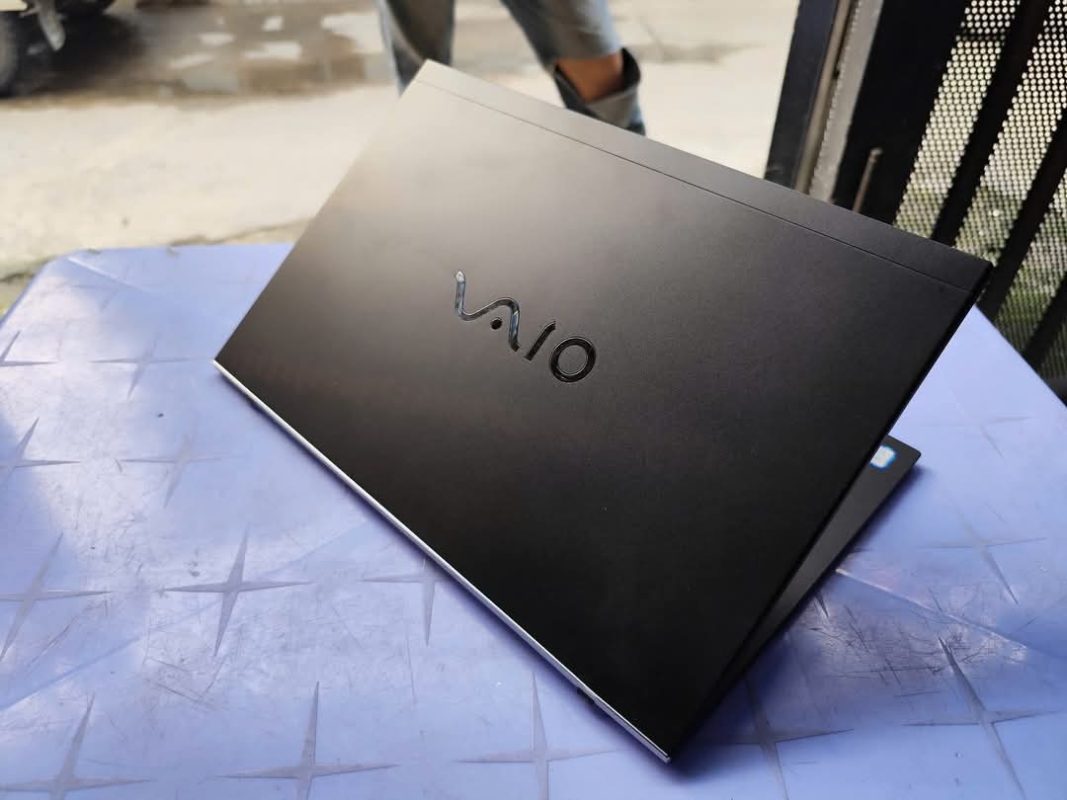 Laptop Nina