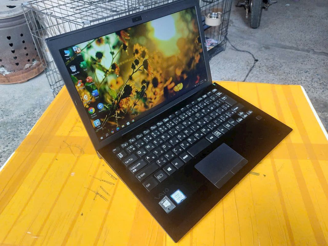 Laptop Nina