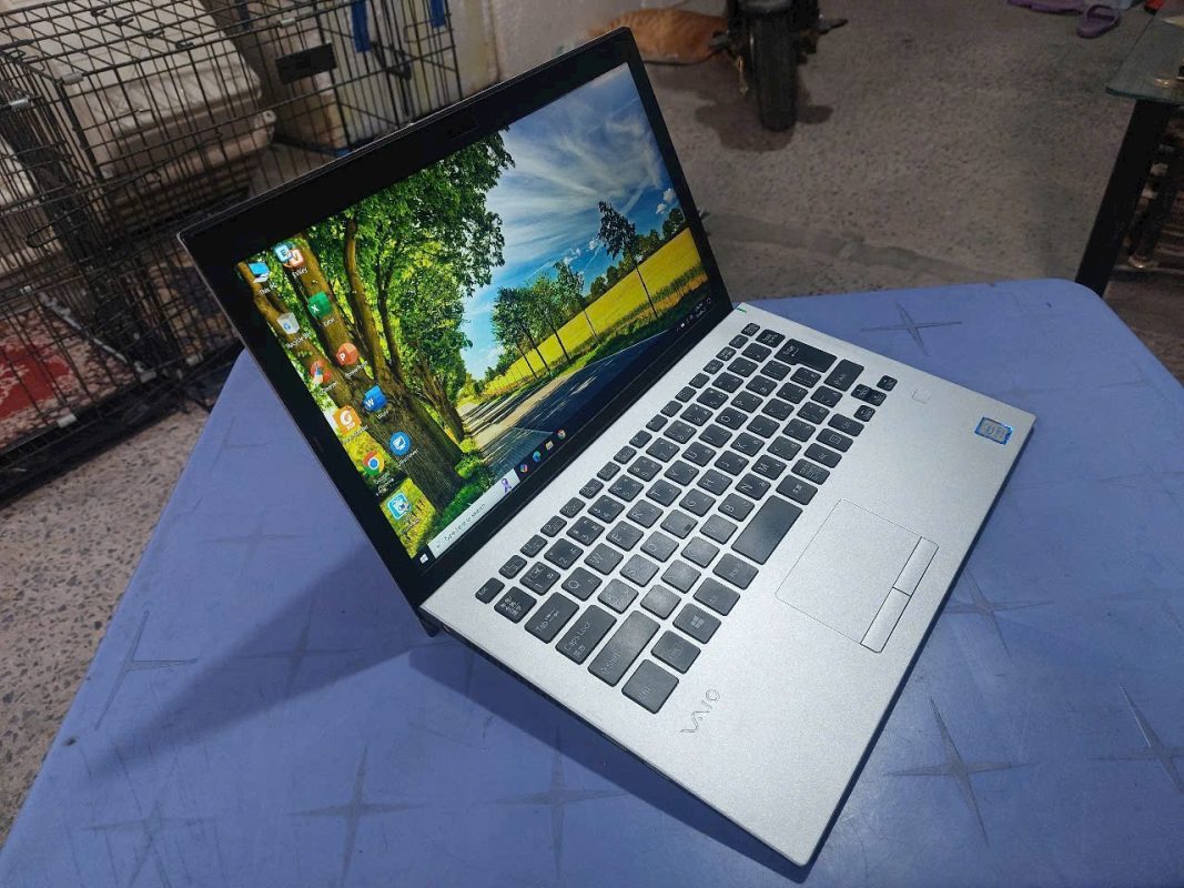 Laptop Nina