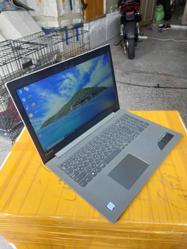 Laptop Nina